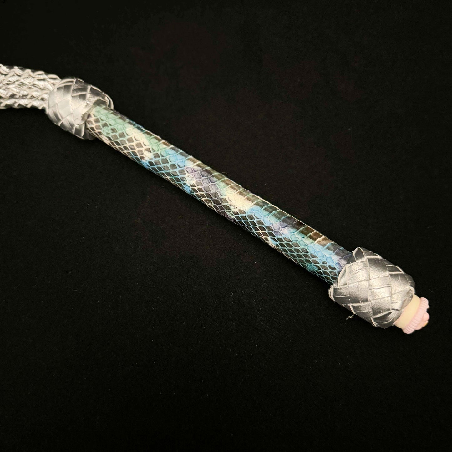 Argent Viper-Nine Tailed Flogger
