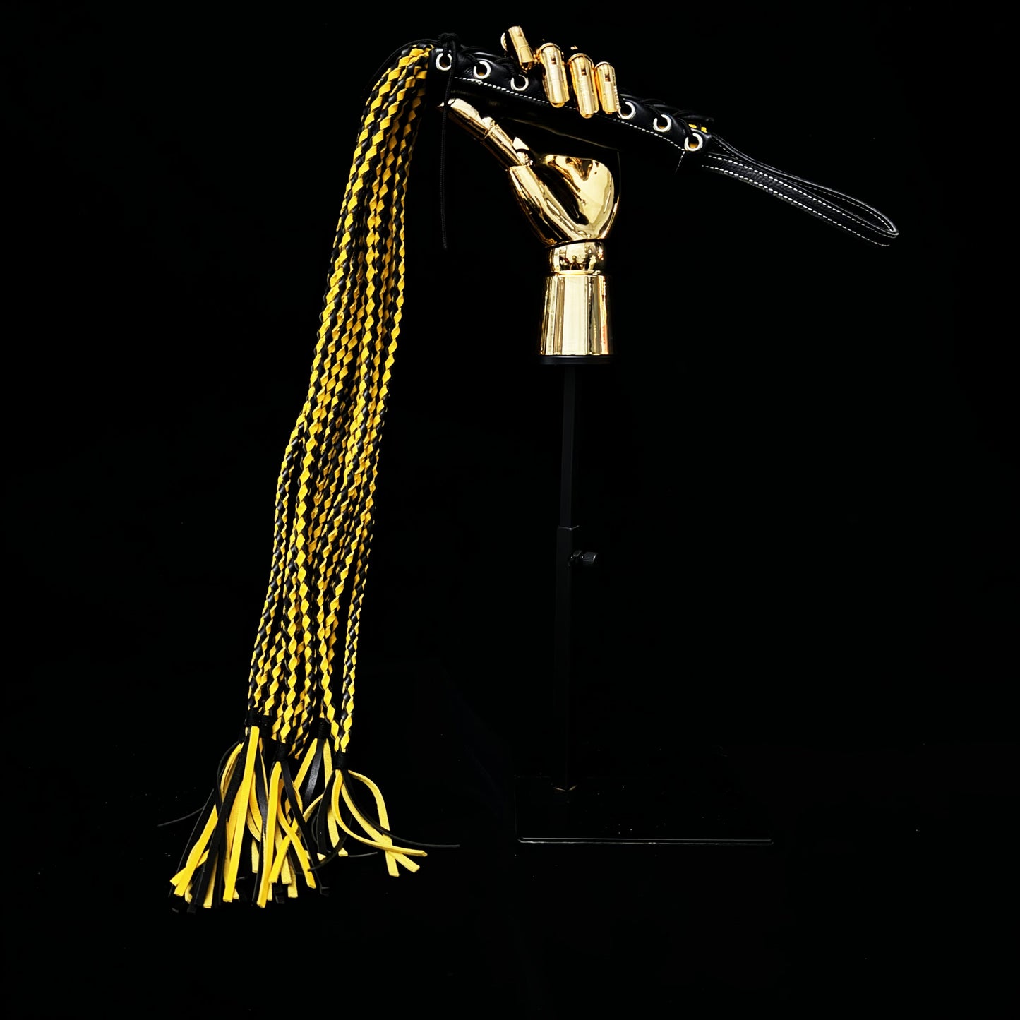 Bumblebee-Twelve Tailed Flogger